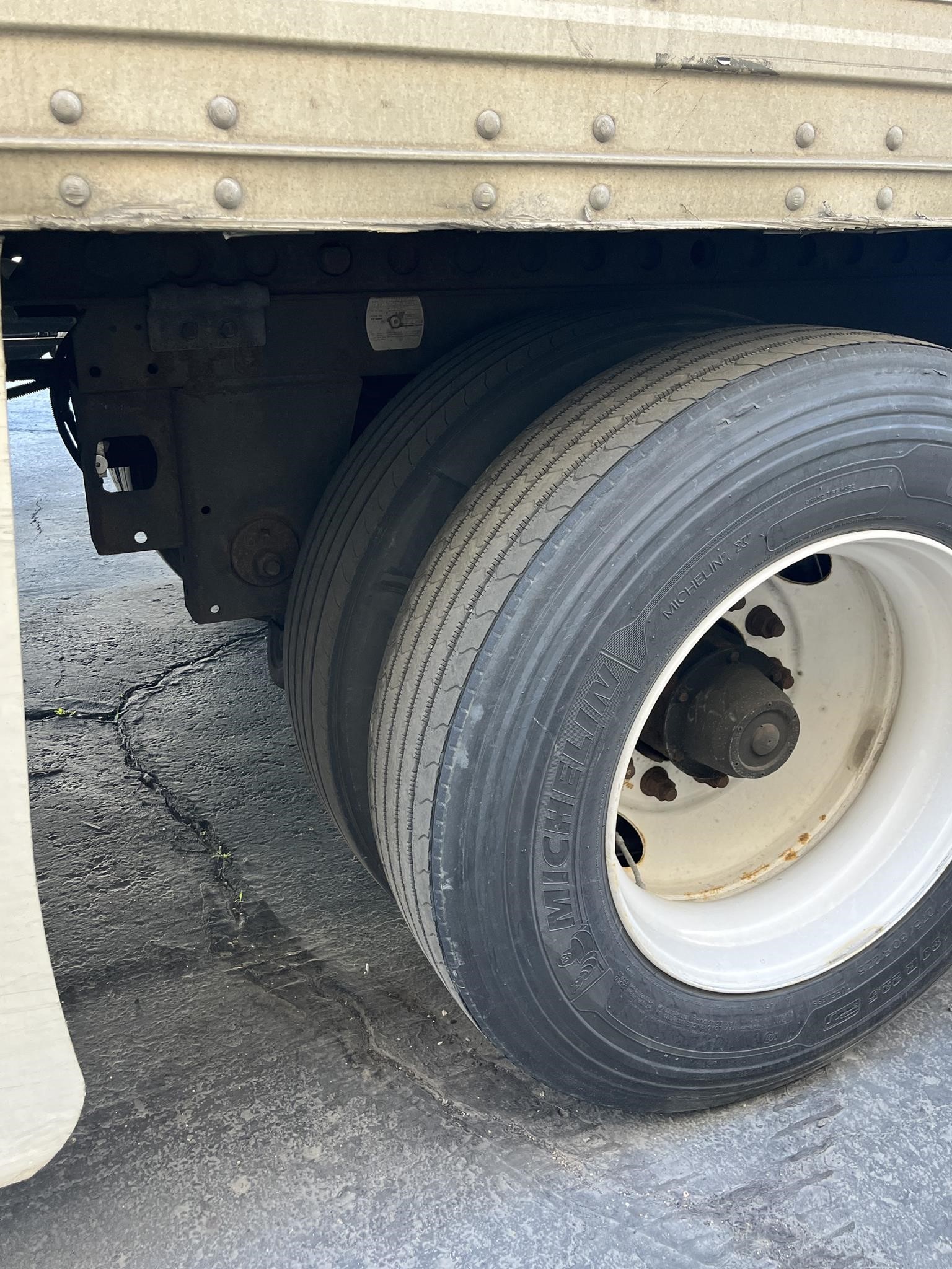 2016 HYUNDAI DRY VAN - image 4 of 4