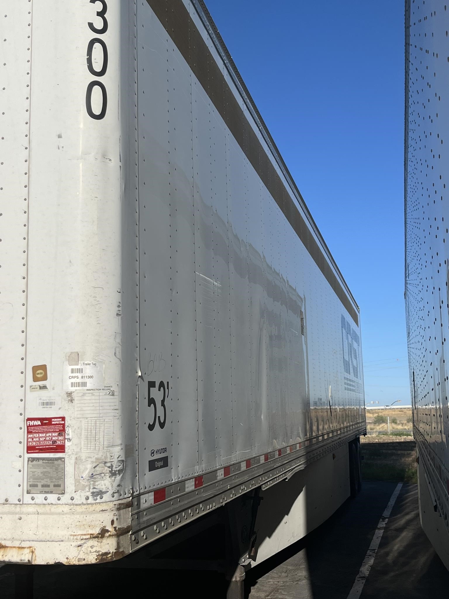 2016 HYUNDAI DRY VAN - image 2 of 4