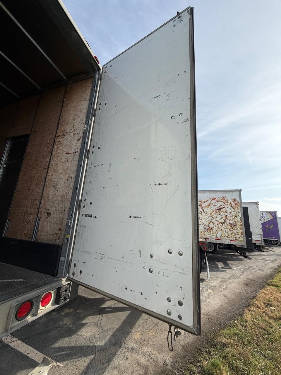 2016 HYUNDAI DRY VAN 2016 HYUNDAI DRY VAN - image 6 of 6