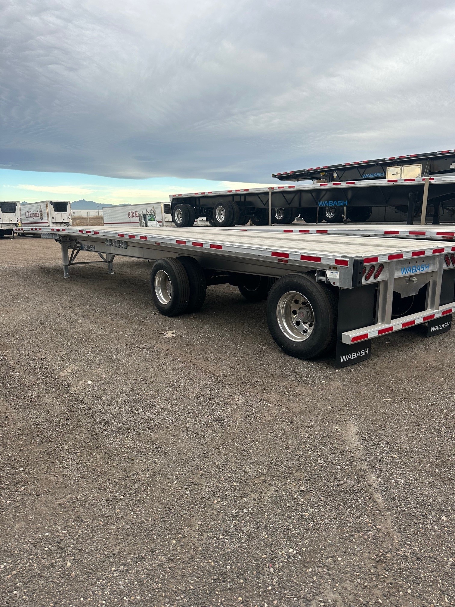 2024 FLATBED WABASH 2024 FLATBED WABASH - image 1 of 5
