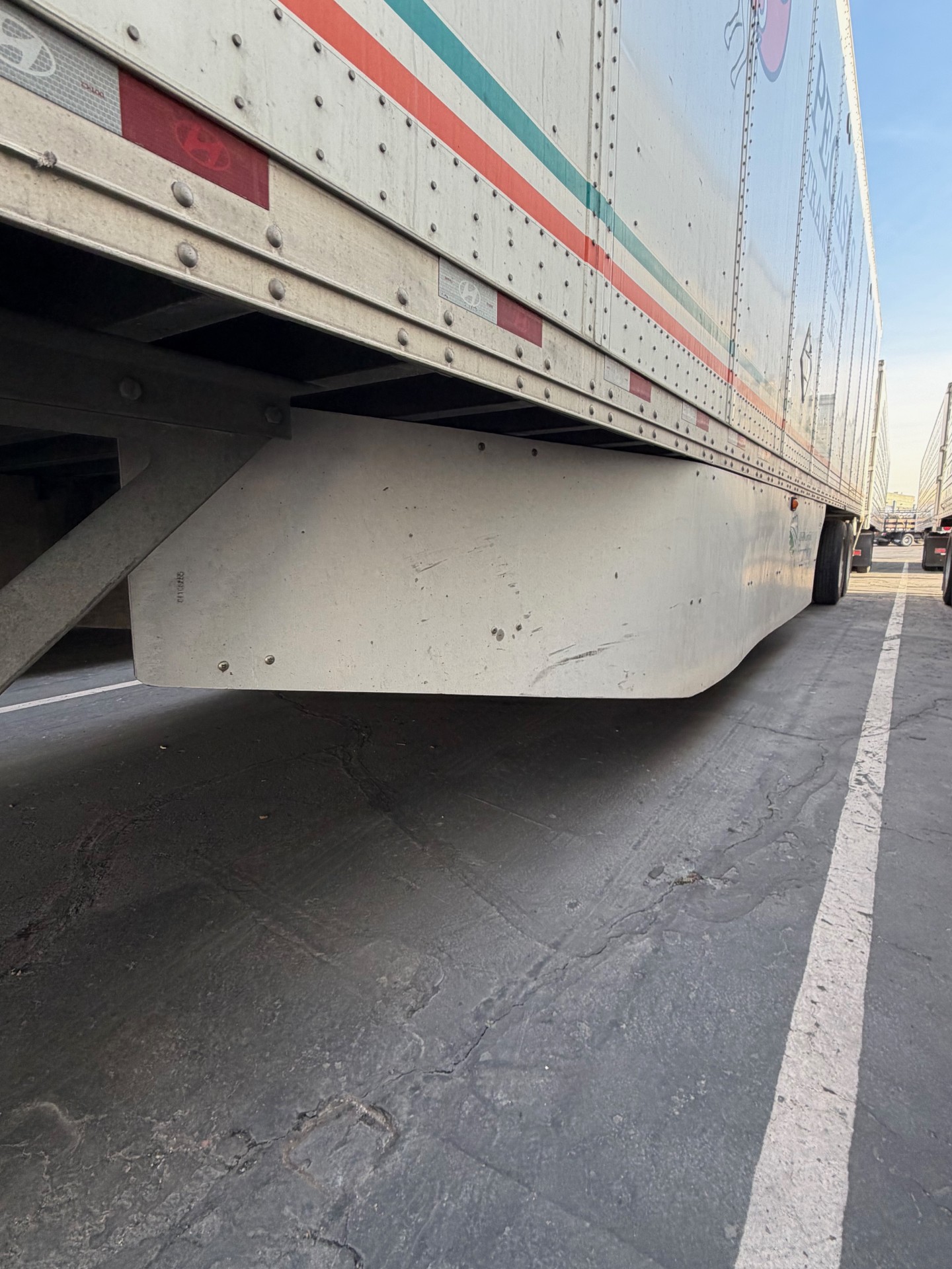2019 DRY VAN HYUNDAI 2019 DRY VAN HYUNDAI - image 3 of 6