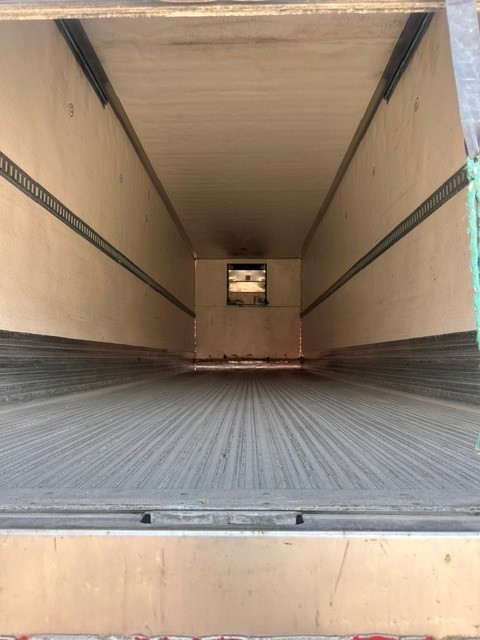 2004 REEFER UTILITY 2004 REEFER UTILITY - image 2 of 6