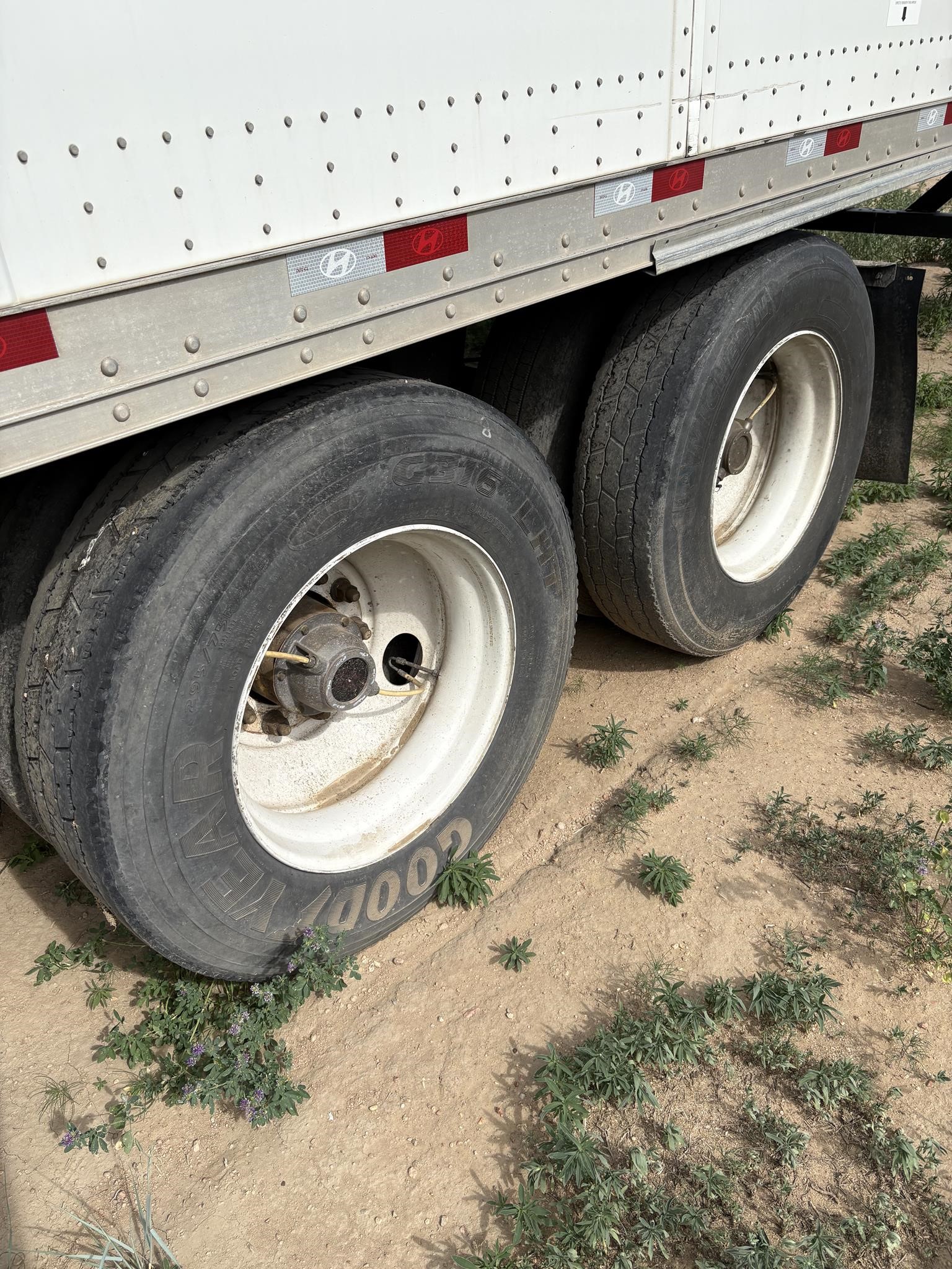 2019 DRY VAN HYUNDAI 2019 DRY VAN HYUNDAI - image 2 of 6