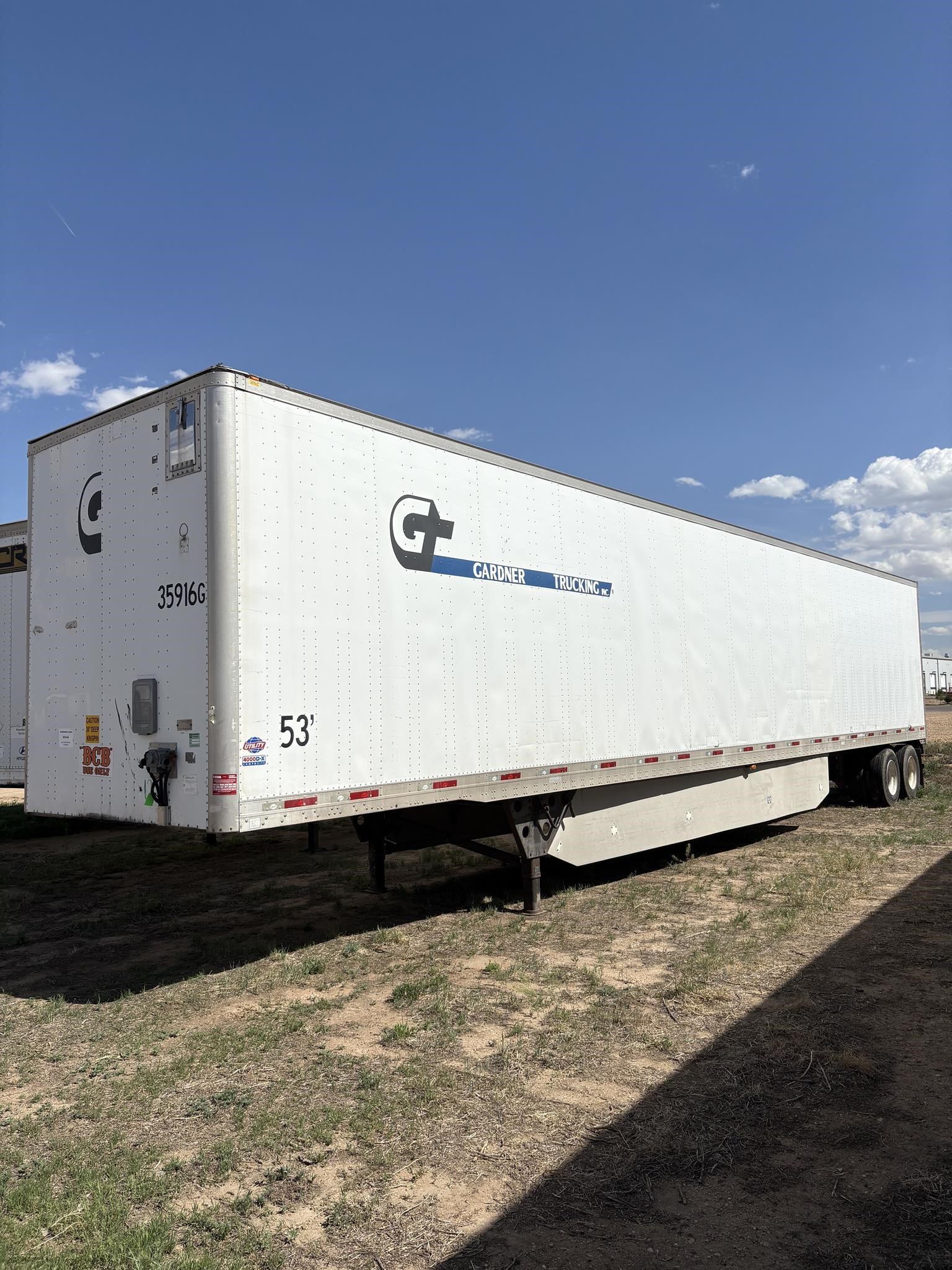2017 DRY VAN UTILITY 2017 DRY VAN UTILITY - image 1 of 6