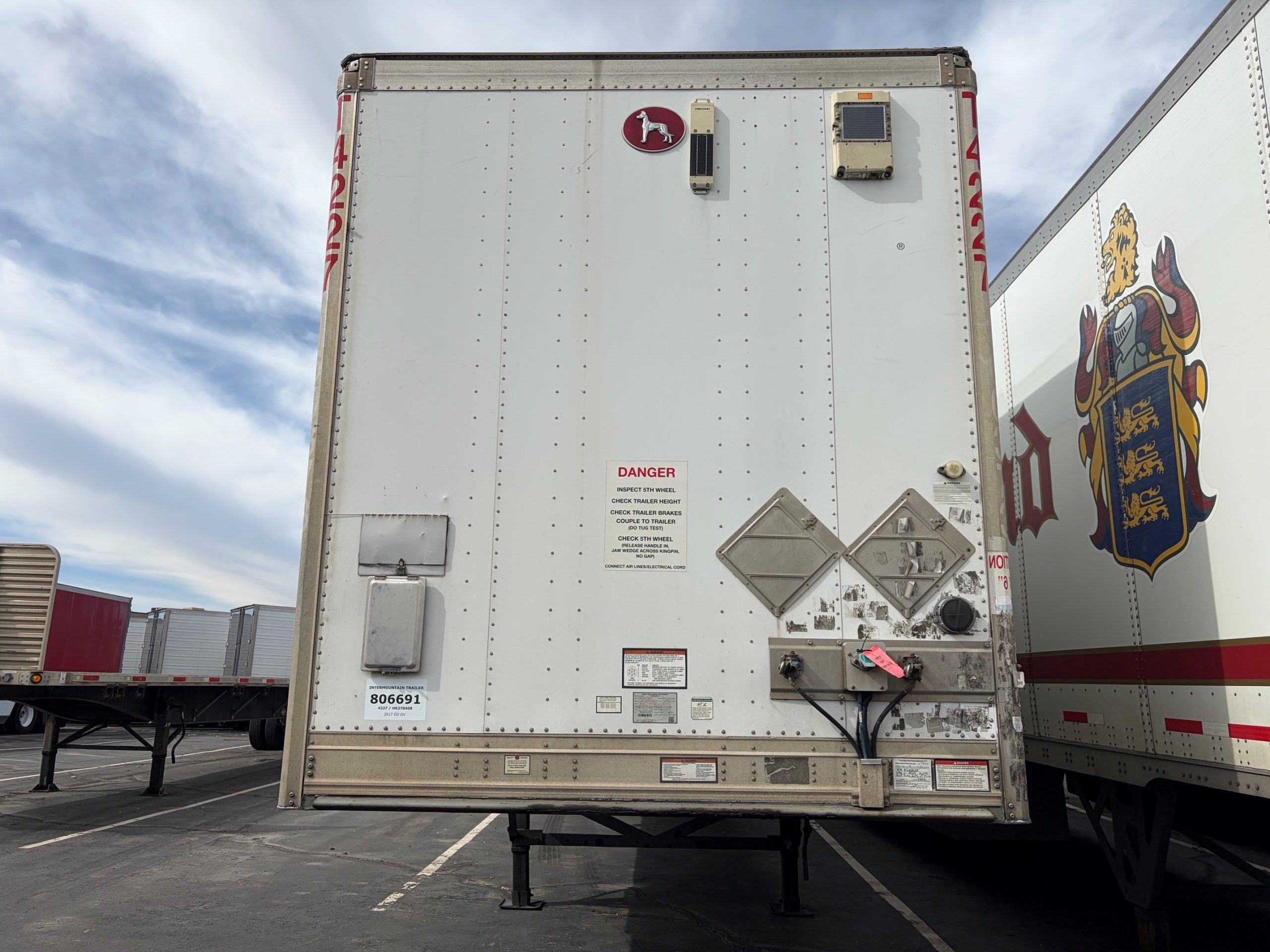 2017 DRY VAN GREAT DANE 2017 DRY VAN GREAT DANE - image 1 of 6